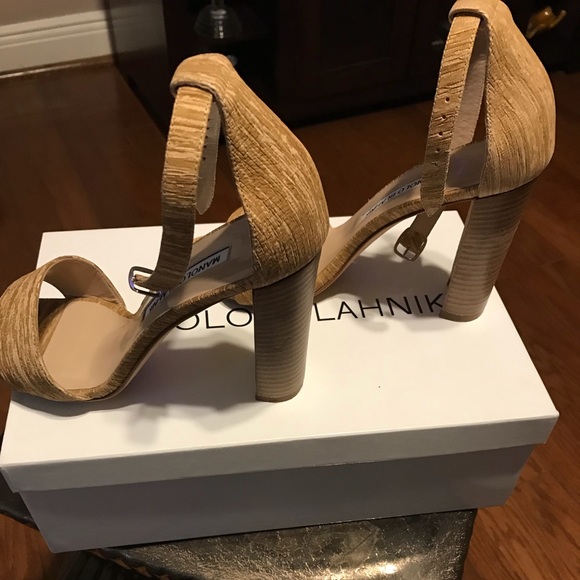 Manolo Blahnik Cork/Natural Sandal - Picture 6 of 7